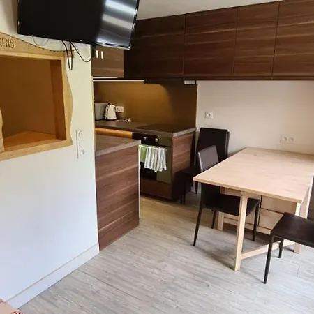 Centre Station: Altineige Cosy Pour 4